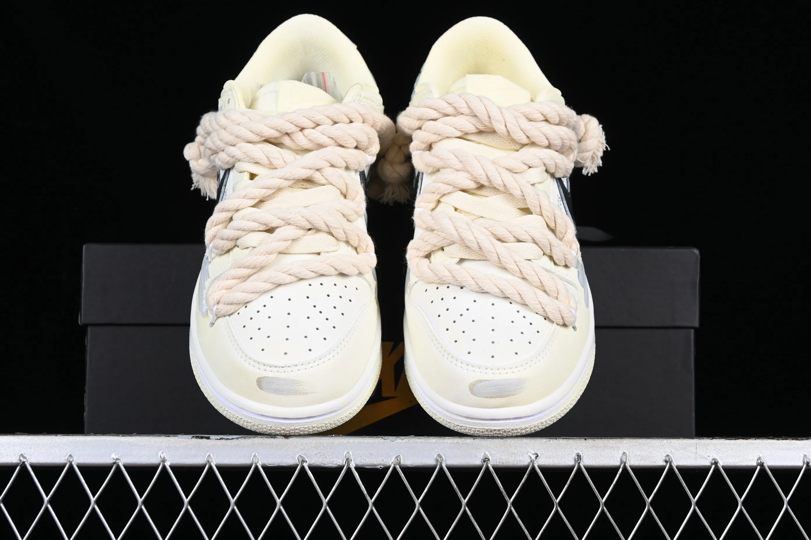 All Categories Nk SB Dunk Series Nk SB Dunk Low Low-top sneakers J version Nk Dunk SB Low Retro High-end customization Desert theme SB low-top sports and leisure sneakers DD1503-121